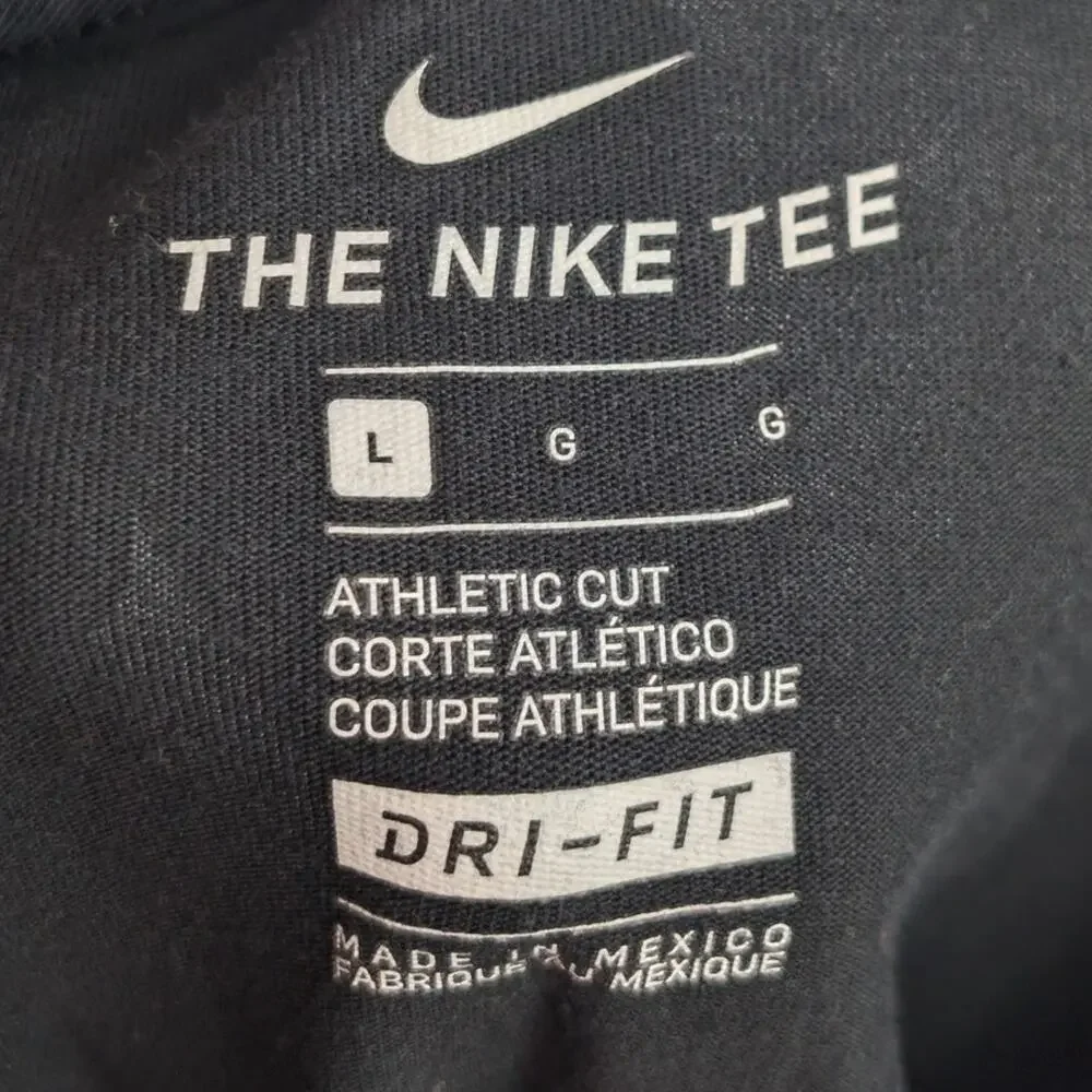 Nike L Atlanta Hawks Trae Young 11 Dri-FIT Athletic Cut NBA T-Shirt - Picture 3 of 5